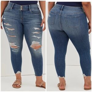 NWT TORRID Jegging Skinny Super Soft High-Rise Destructed Jean